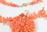 Colar de 40 cm , epículas de coral rosa, fecho ... - Colar de 40 cm , epículas de coral rosa, fecho em ouro 18k , ao centro, pendente opcional, rosa de coral montada  sobre prata, de procedência it...