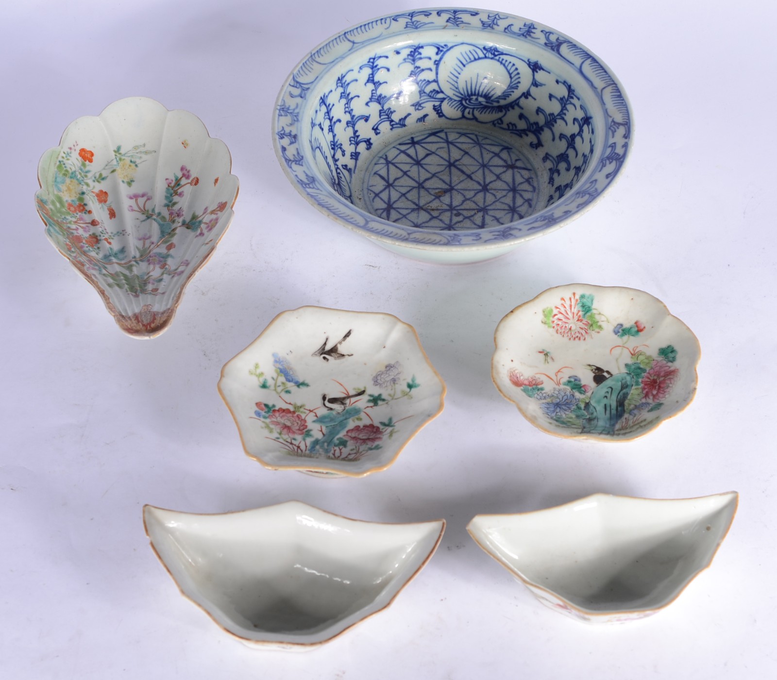 Diversas peças de porcelana oriental, composto de: par de covilhetes... - foto 1 de 11
