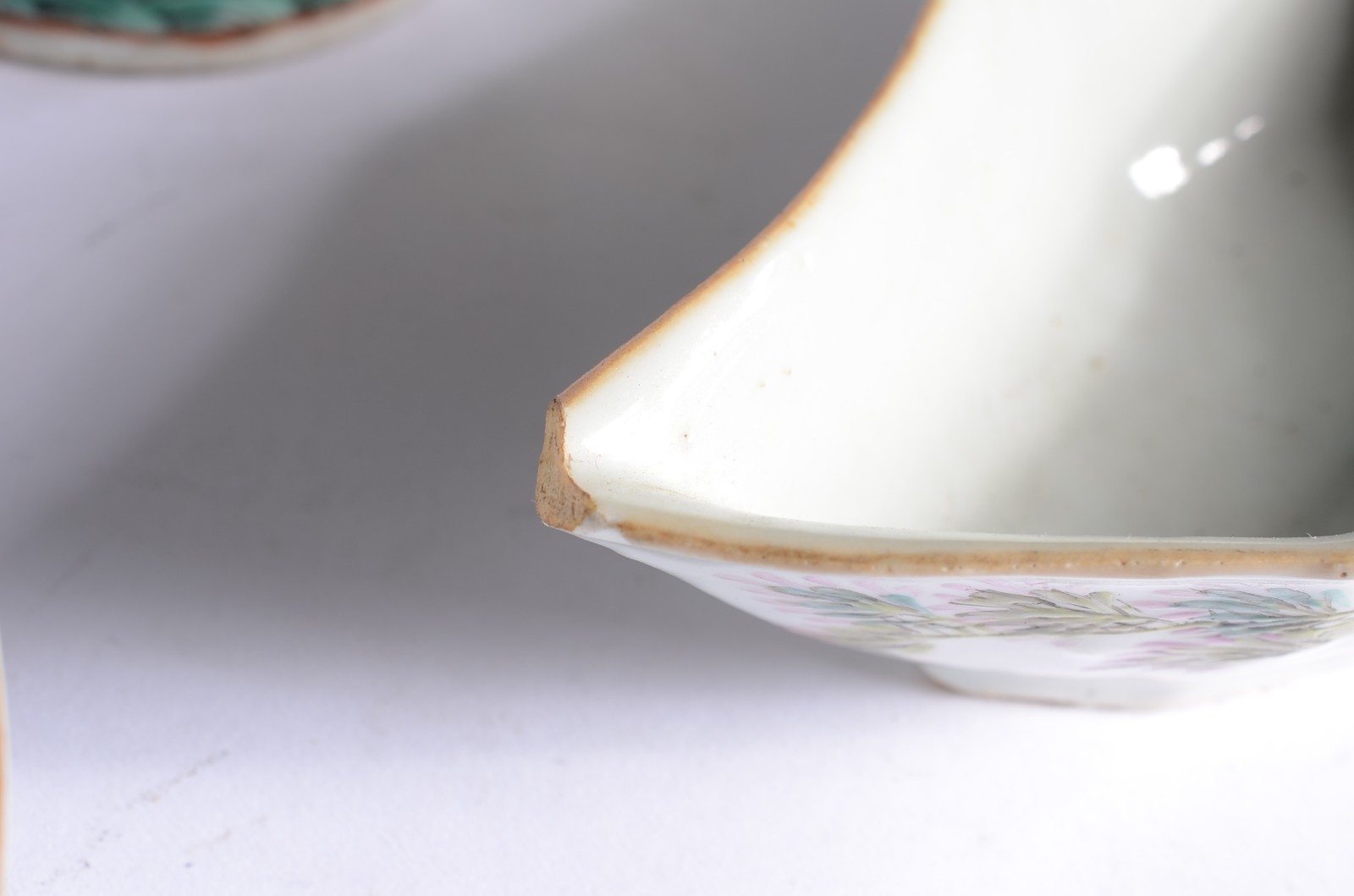 Diversas peças de porcelana oriental, composto de: par de covilhetes... - foto 6 de 11