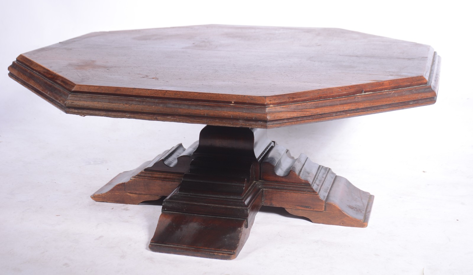 Conjunto de mesa de centro e par de laterais. de madeira nobre... - foto 2 de 9