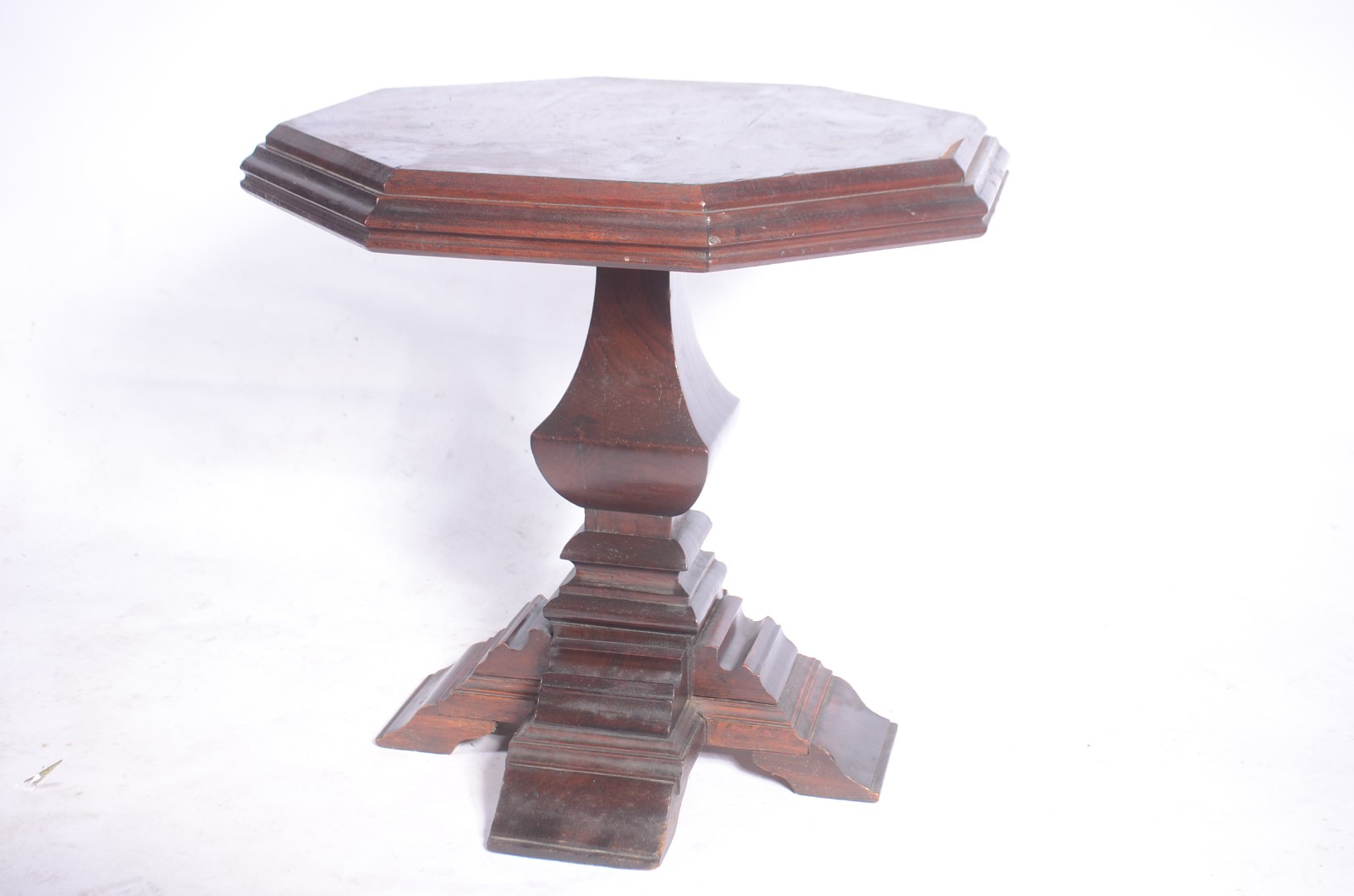 Conjunto de mesa de centro e par de laterais. de madeira nobre... - foto 4 de 9