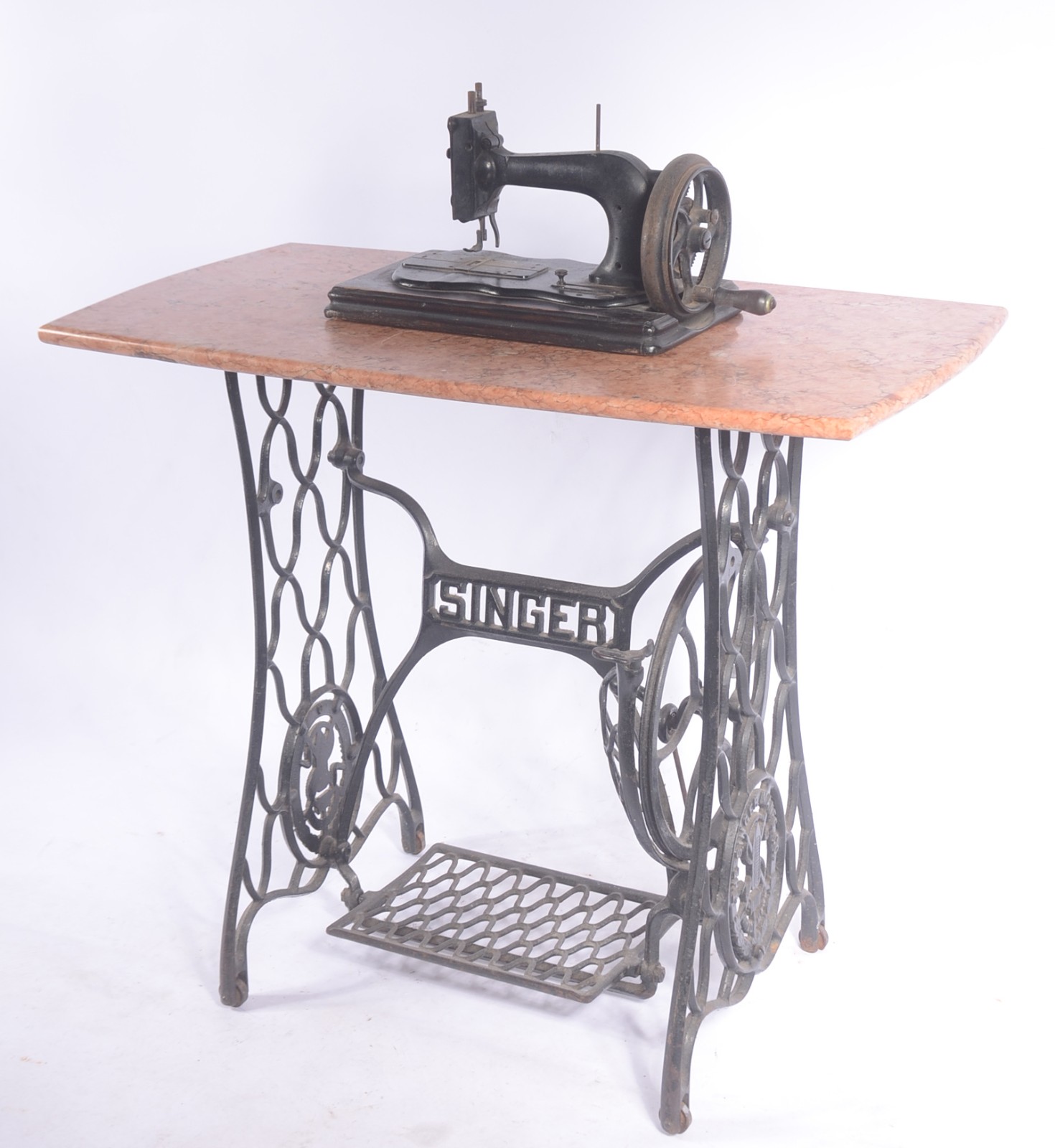 Mesa com base de metal para máquina de costura, tampo de mármore... - foto 1 de 8