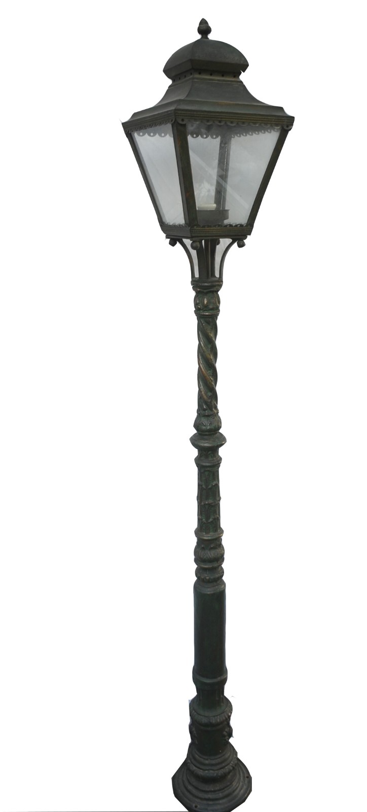 Poste/luminária de metal com trabalhos em relevo. - foto 1 de 4