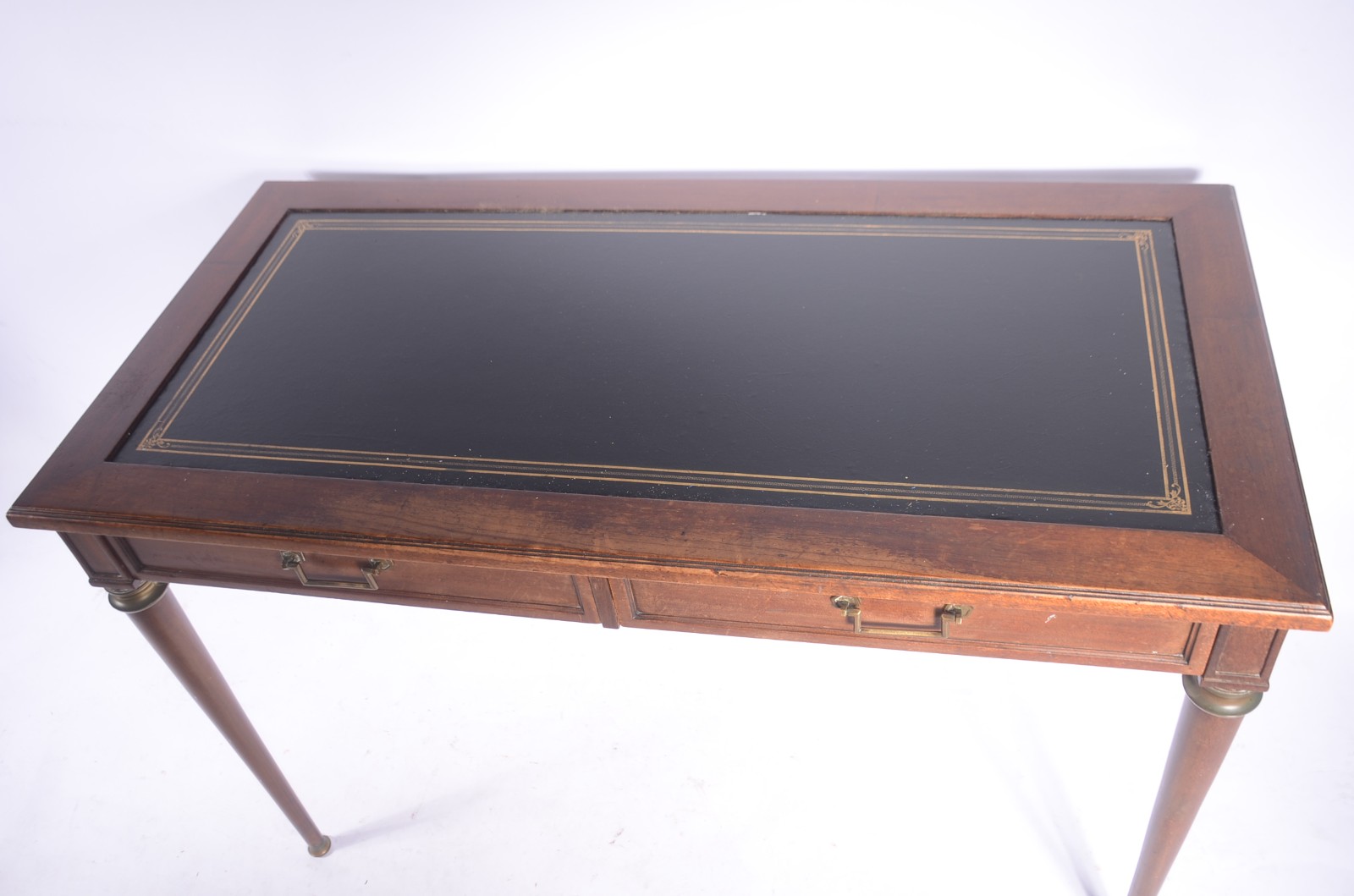 Mesa de escritório de madeira nobre, tampo forrado com curvim verde... - foto 10 de 11