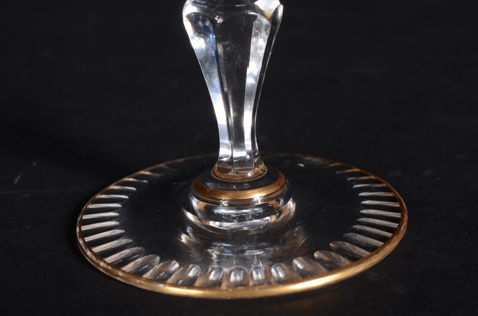 Conjunto com 6 taças de cristal monogramadas para champagne. - foto 3 de 6
