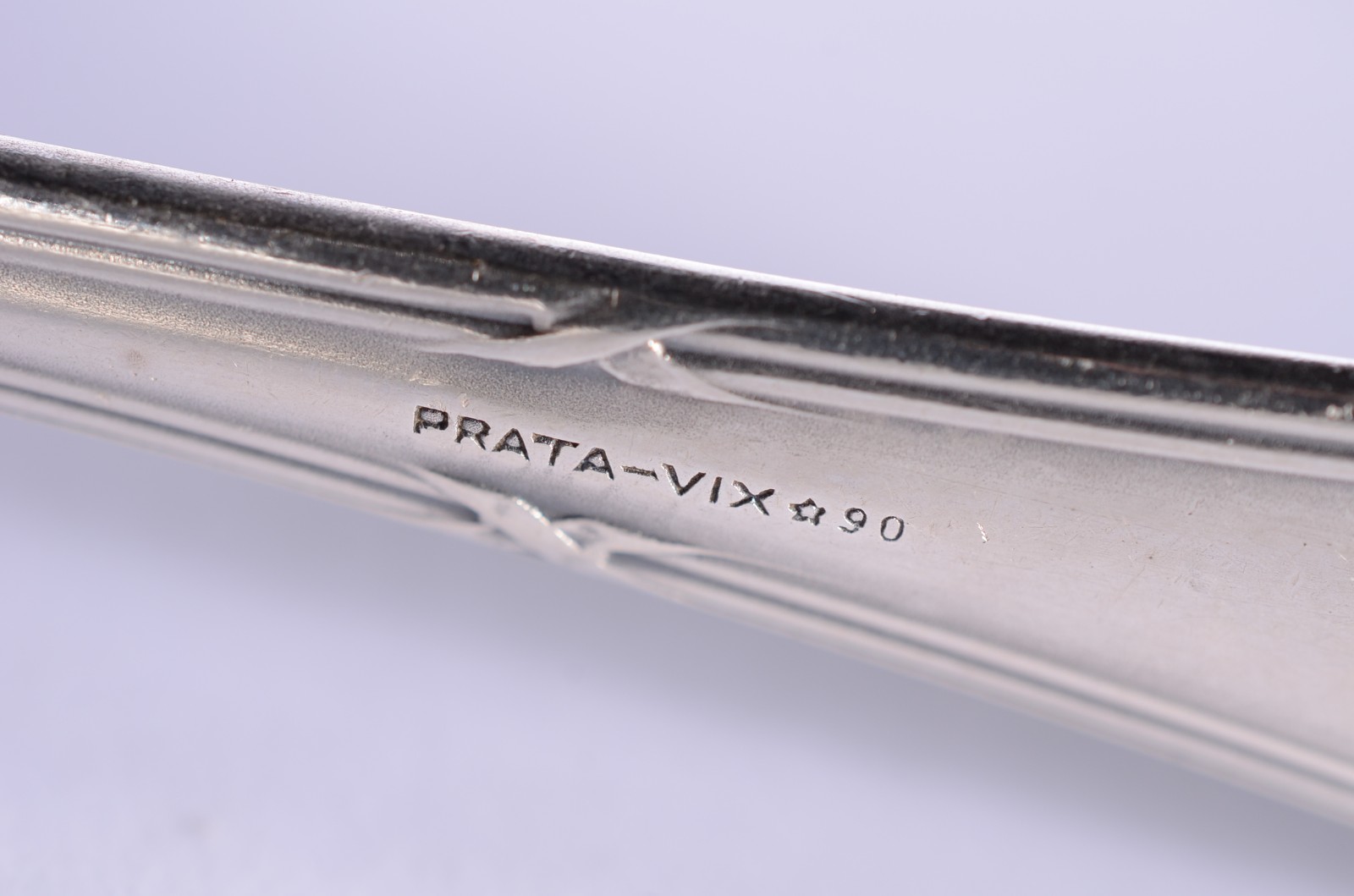 Faqueiro de prata Vix 90, composto de: 12 facas, 12 garfos, 12... - foto 10 de 10