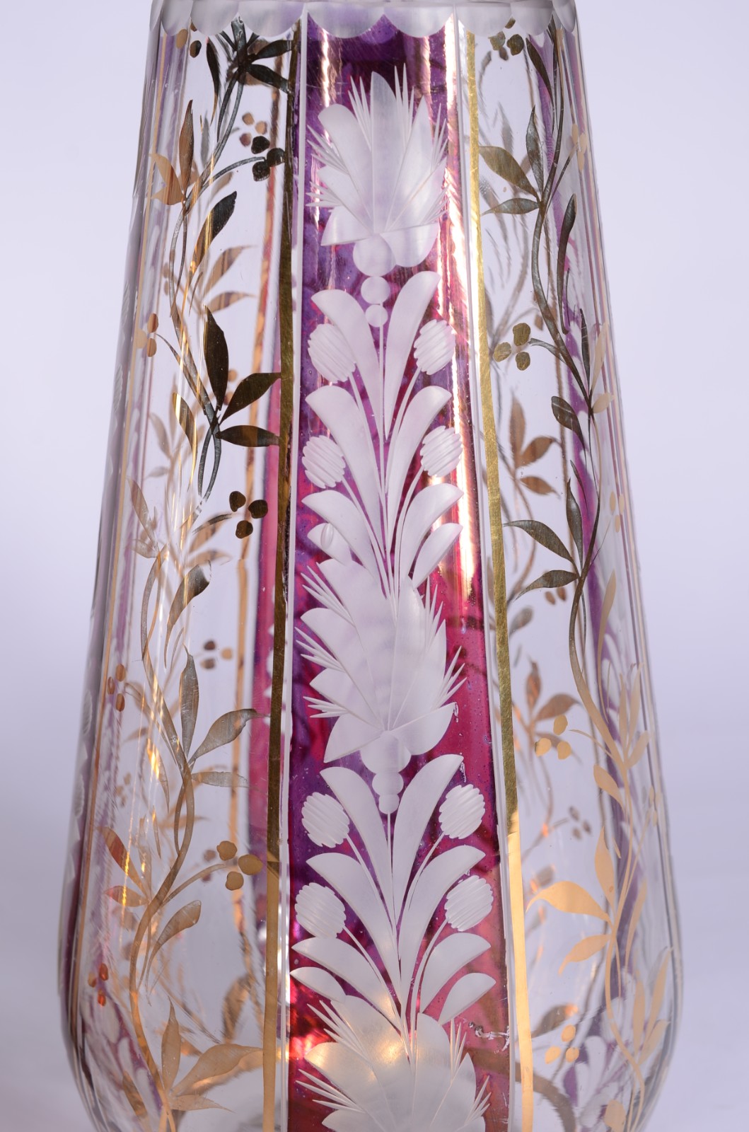 Par de jarras de cristal com detalhes rosa e dourado. - foto 4 de 7
