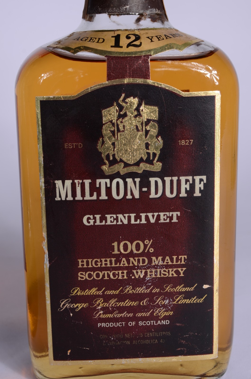 Duas garrafas de Whisky: Swing e Milton Duff, 12 anos. - foto 3 de 6