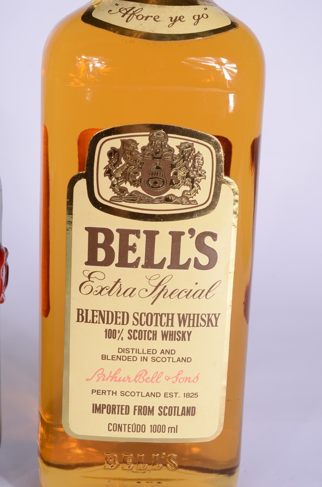 Duas garrafas de Whisky. - foto 3 de 8