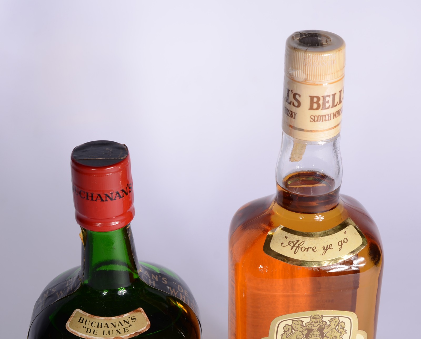 Duas garrafas de Whisky. - foto 4 de 8