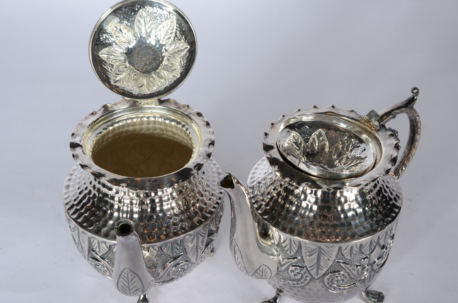Baixela para chá e café de metal prateado, composto de: 2 bules... - foto 11 de 11