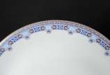 Porcelanas Renner (1937-1990),  - Serviço de jantar e café de porcelana Renner, composto de: 24 pratos rasos (1 bicado), 12 pratos fundos, 12 pratos de sobremesa, 12 taças para consome