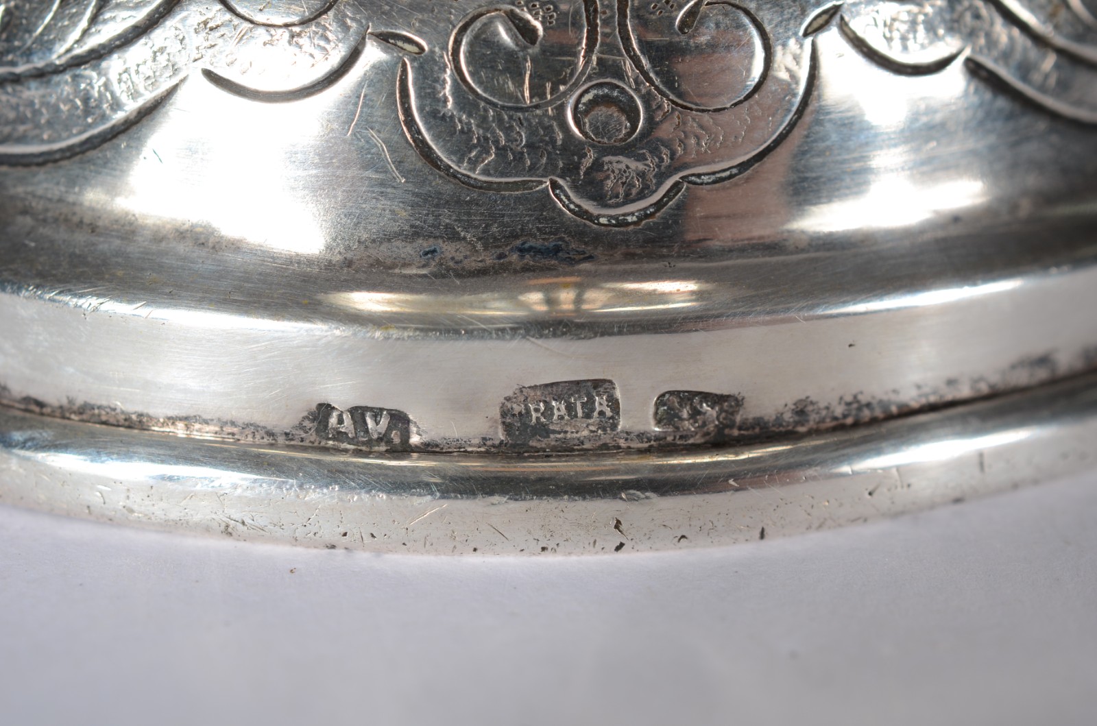 Vaso de prata, contraste 833 mls. Peso da prata: 390 g. (Por motivos... - foto 7 de 7
