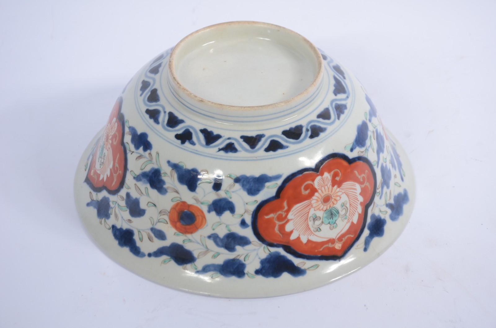 Bowl de porcelana oriental ao gosto Imari. Pequeno bicado na borda. - foto 7 de 7