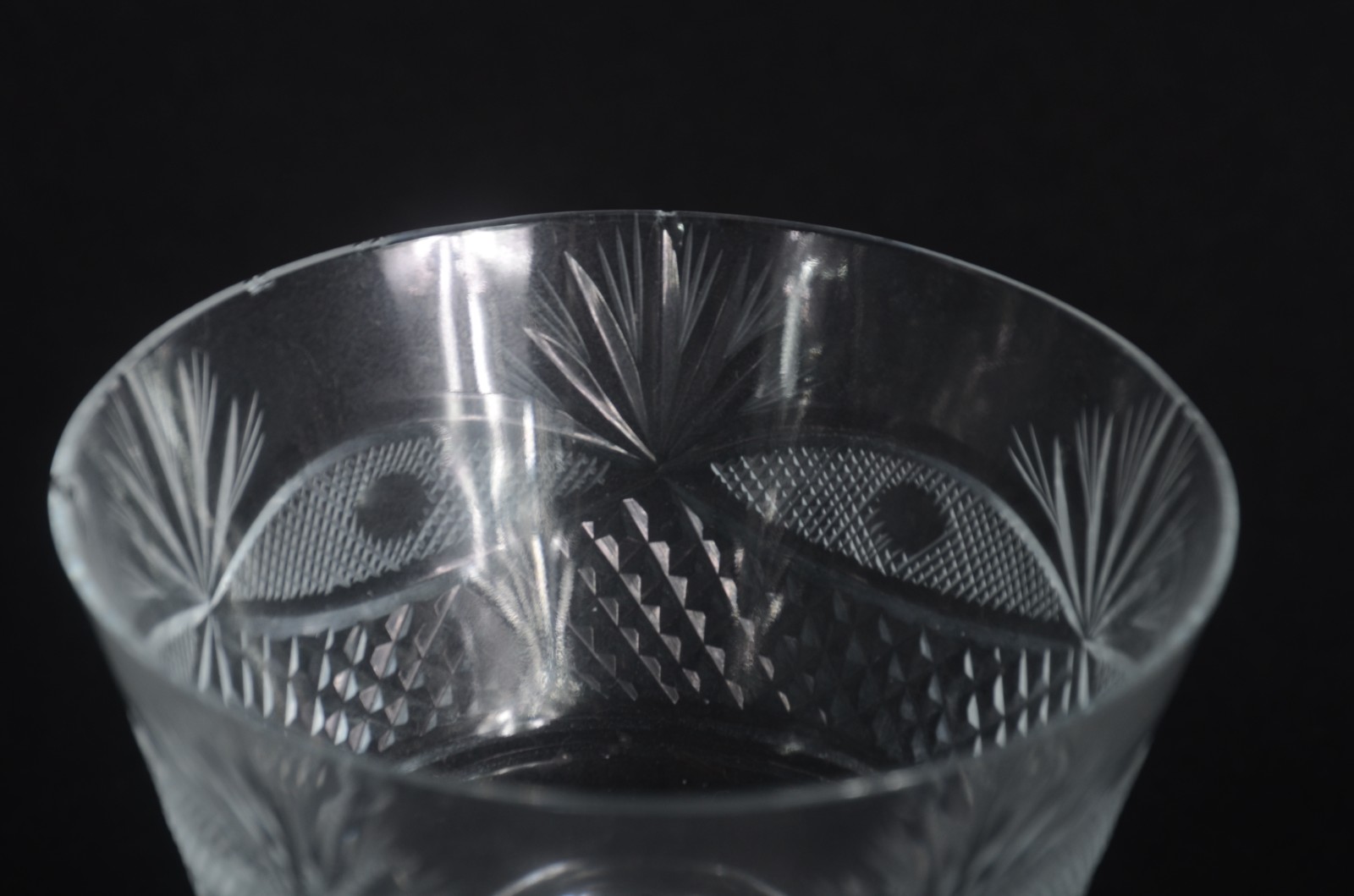 Serviço de cristal, composto de: 6 taças para água, 9 para vinho, 12... - foto 6 de 7