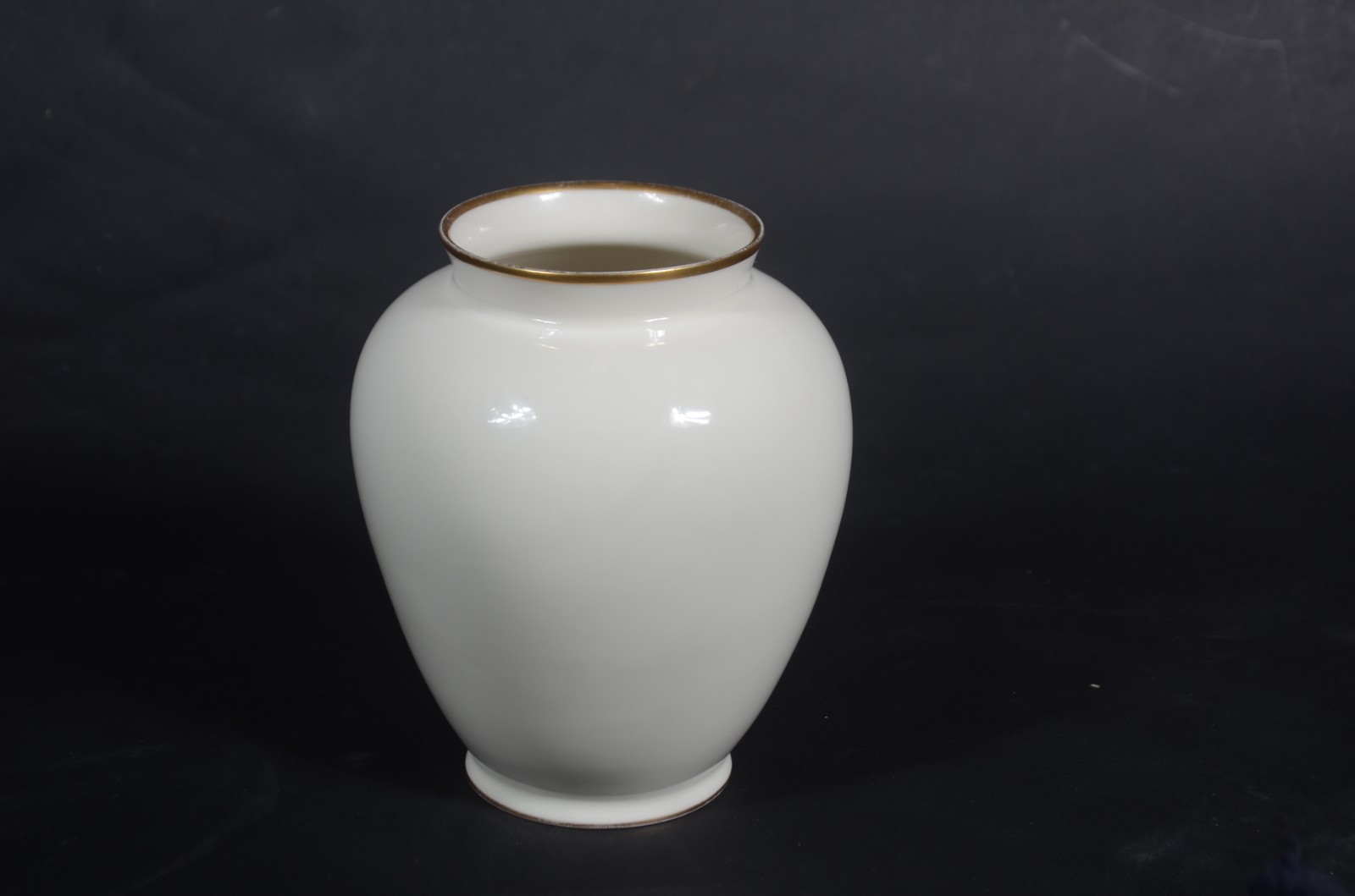 Vaso de porcelana alemã Lindener Kueps Bavaria, ornamento com florões... - foto 3 de 6