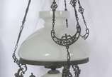 Lanterna de teto de metal, cúpula de vidro opal... - Lanterna de teto de metal, cúpula de vidro opalinado.