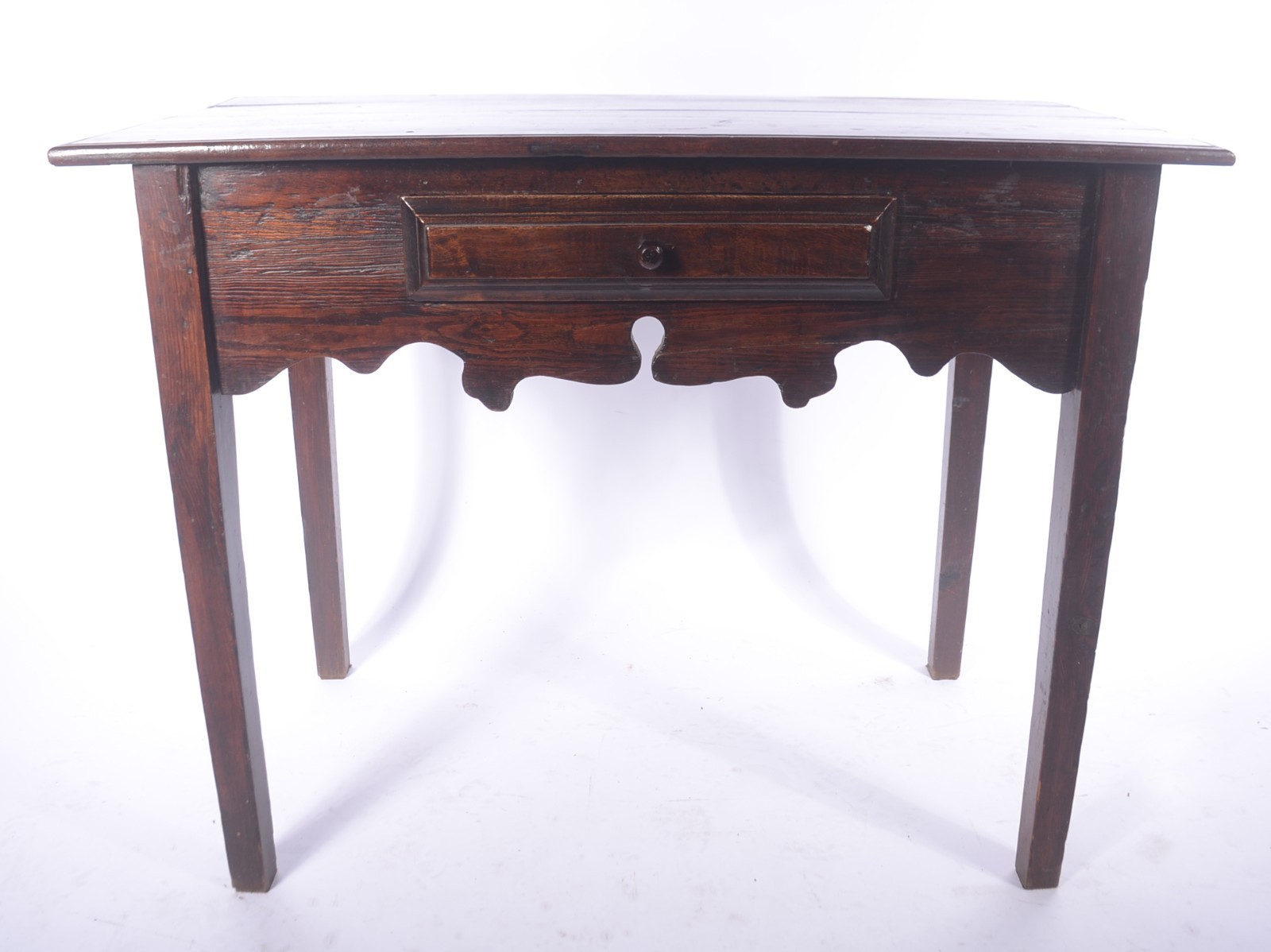 Mesa auxiliar de madeira nobre, saia recortada, uma gaveta, pernas... - foto 2 de 7