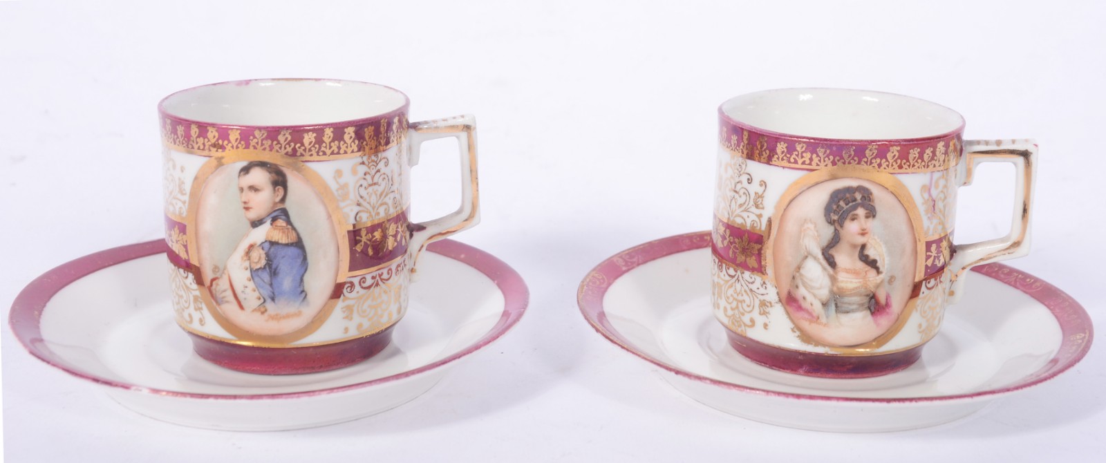 Pequeno serviço de café de porcelana decorada com figuras de Napoleão... - foto 6 de 9