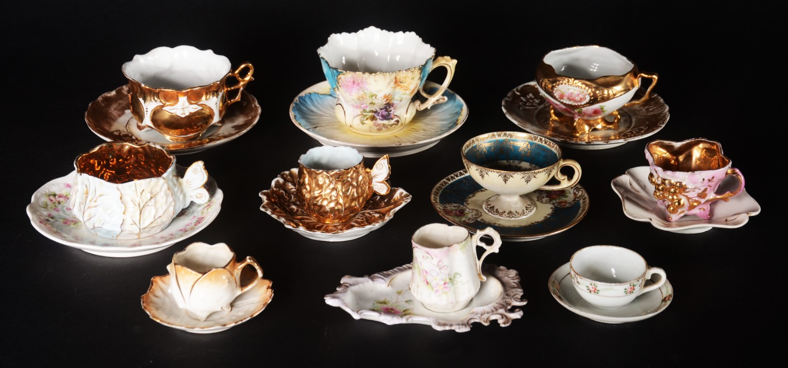 Dez xícaras para chá e café com pires de porcelana de diversas... - foto 1 de 8