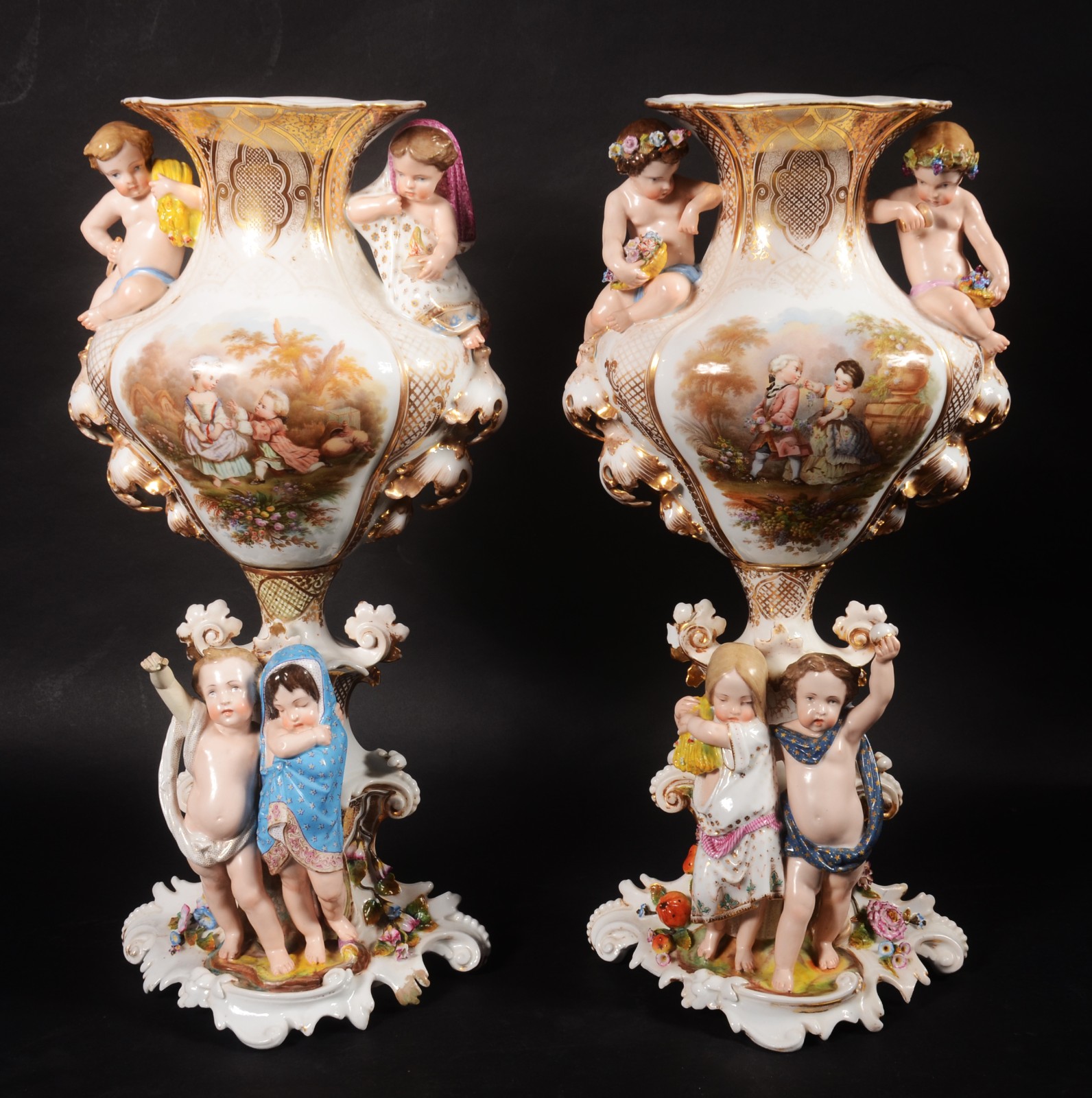 Par de imponentes jarros de porcelana francesa Vieux Paris, decorados... - foto 1 de 11