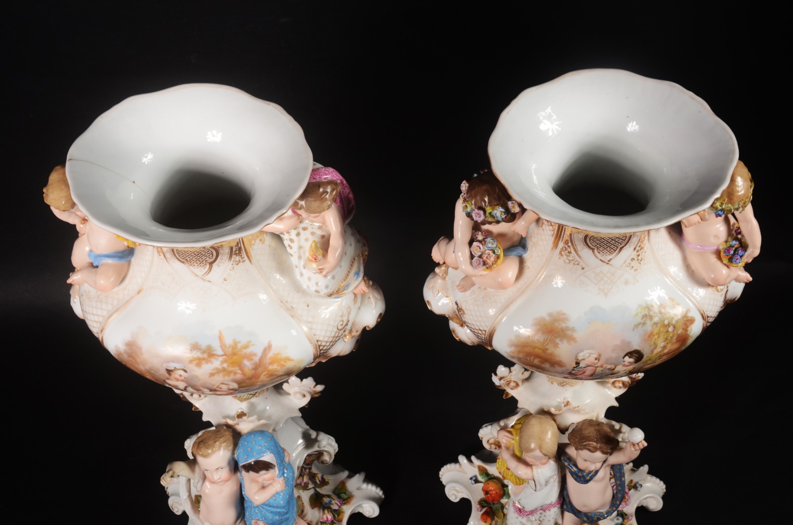 Par de imponentes jarros de porcelana francesa Vieux Paris, decorados... - foto 6 de 11