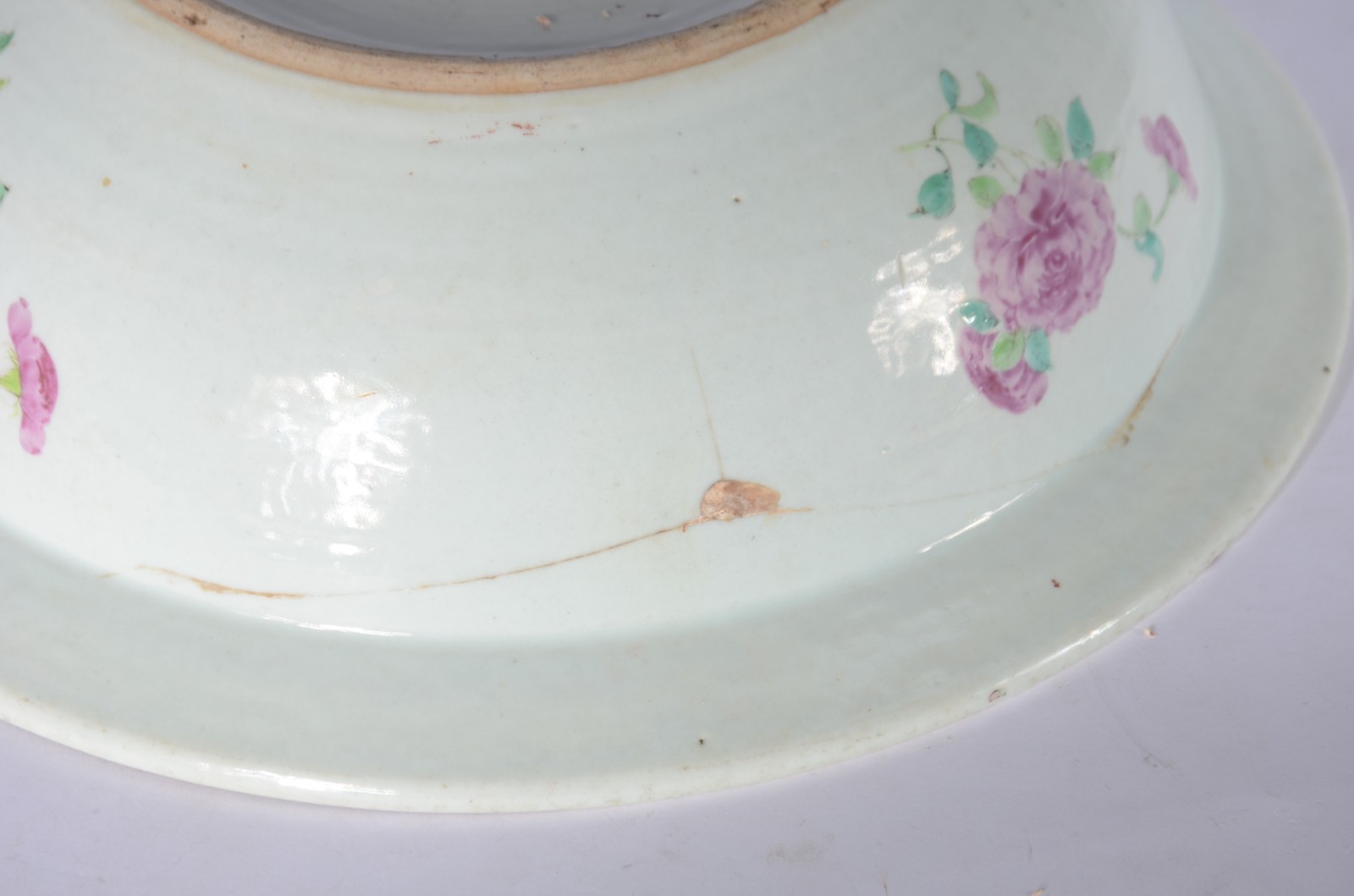 Gomil com bacia de porcelana chinesa da família verde, medalhão com... - foto 8 de 11