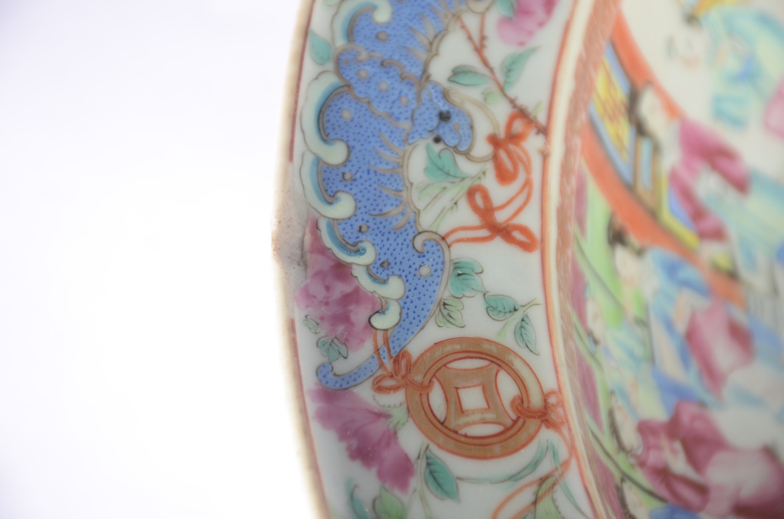 Gomil com bacia de porcelana chinesa da família verde, medalhão com... - foto 10 de 11