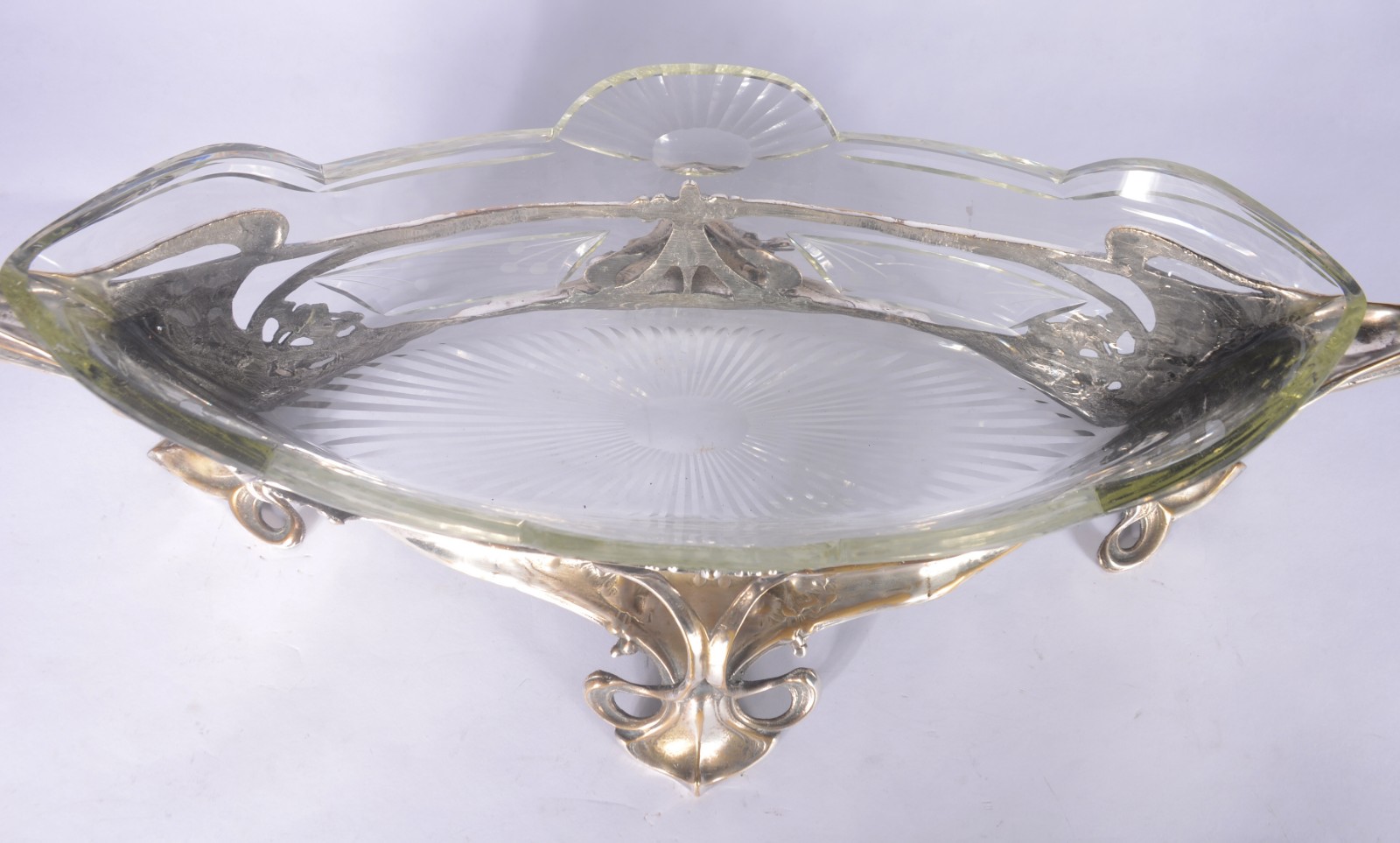 Elegante floreira Art Nouveau de metal prateado, feitio navete... - foto 4 de 10