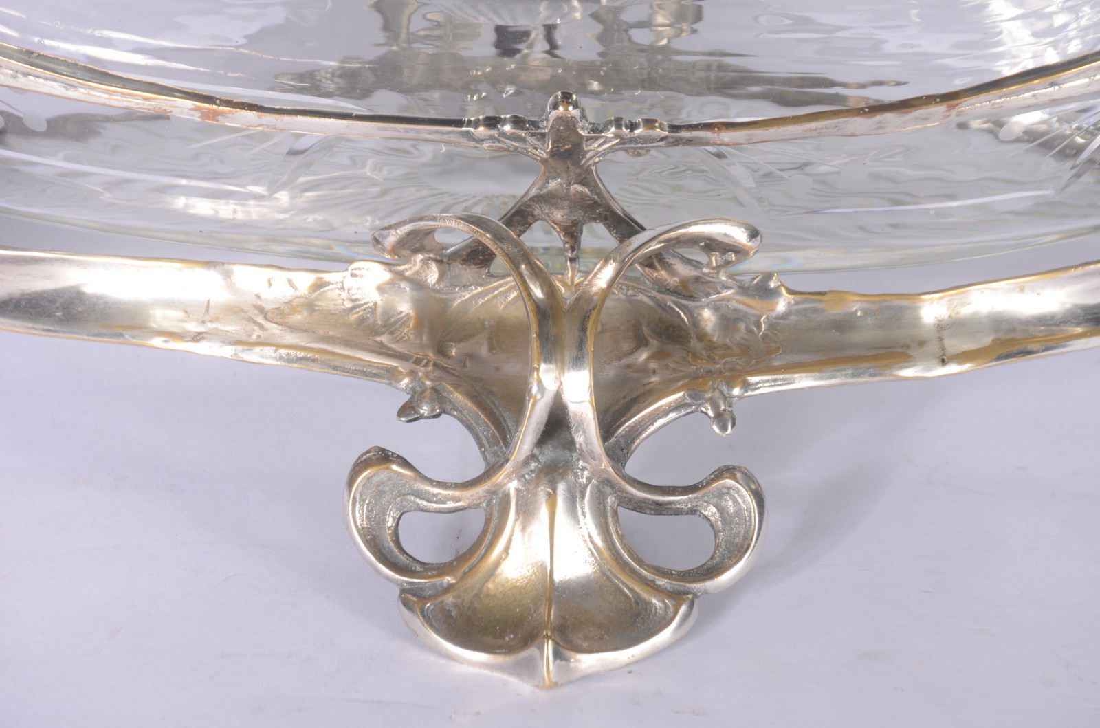 Elegante floreira Art Nouveau de metal prateado, feitio navete... - foto 6 de 10