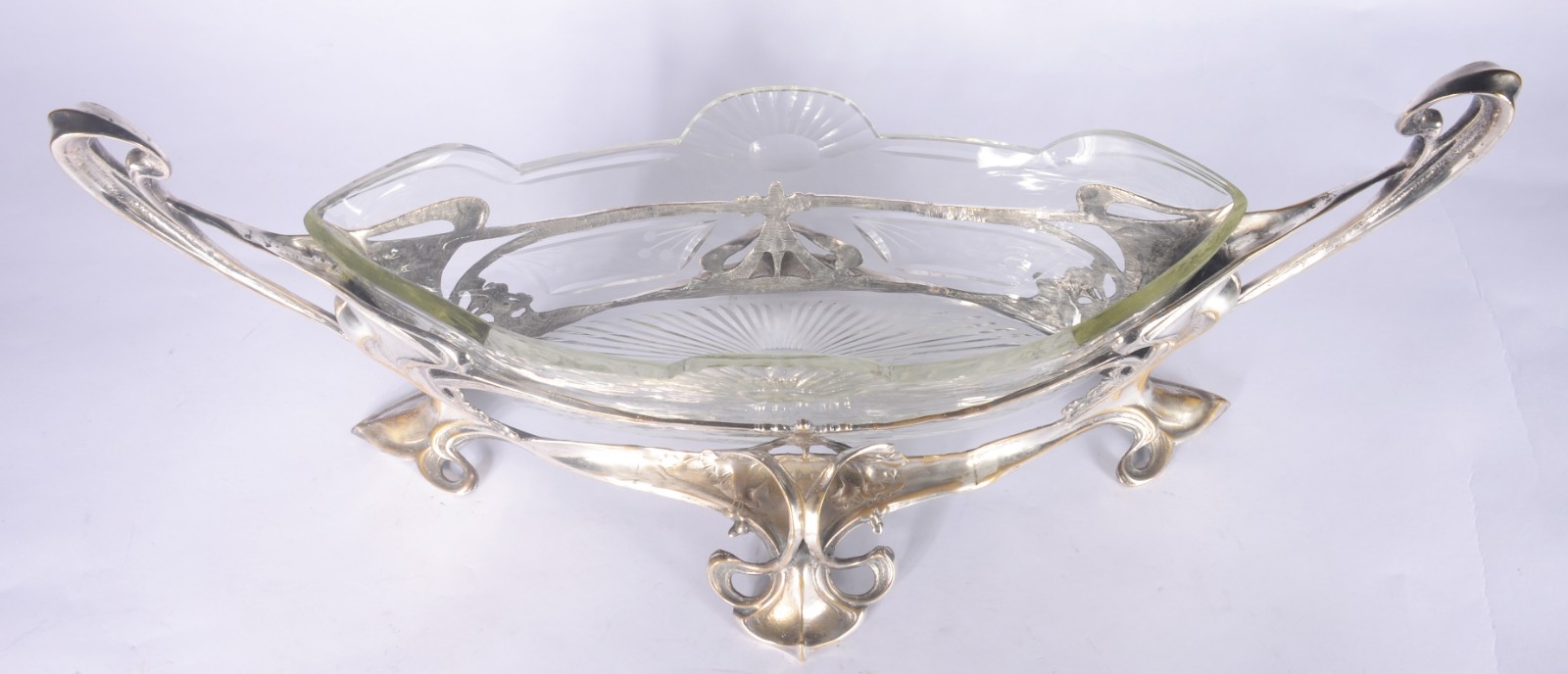 Elegante floreira Art Nouveau de metal prateado, feitio navete... - foto 7 de 10