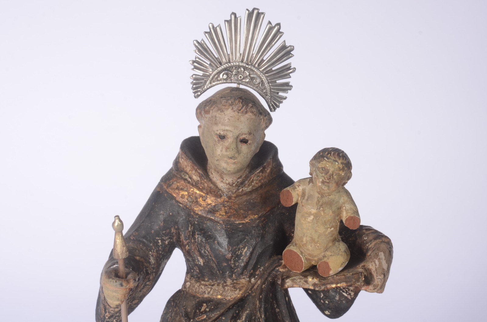 Santo Antonio com menino - Imagem de madeira policromada com cajado e... - foto 2 de 10