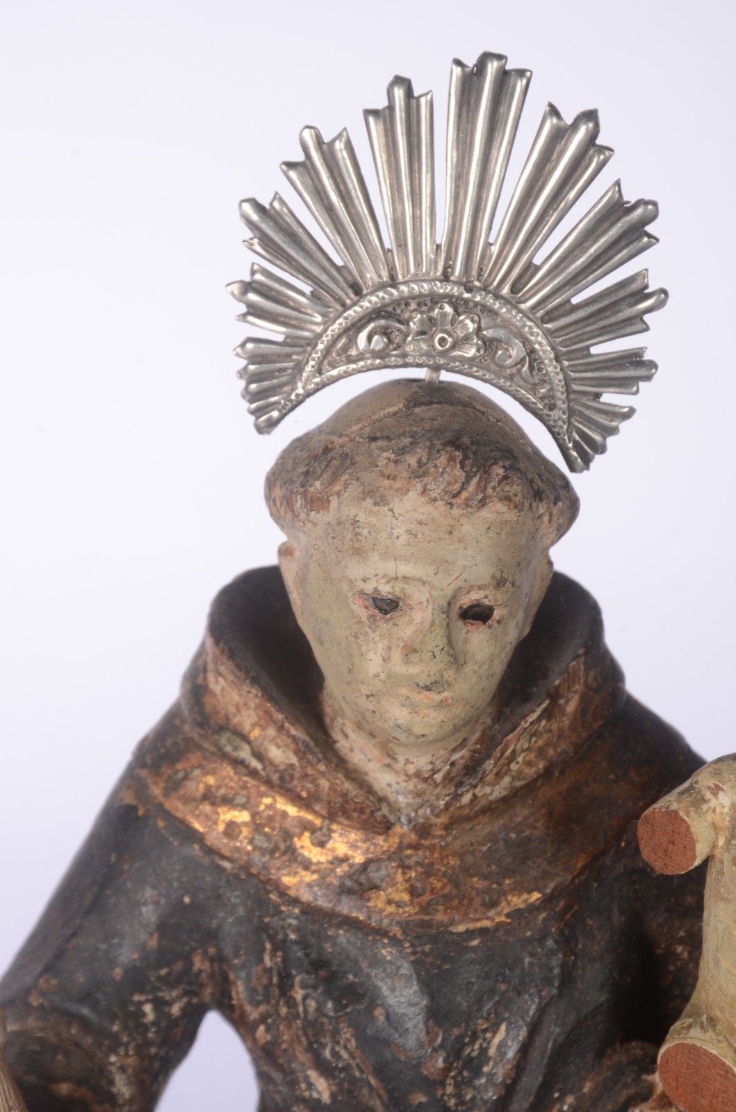 Santo Antonio com menino - Imagem de madeira policromada com cajado e... - foto 3 de 10