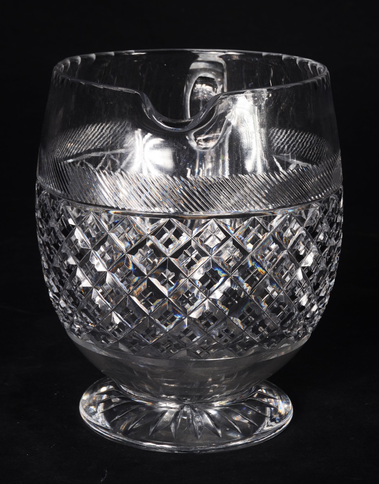 Jarra com alça para água de cristal lapidado, possivelmente Baccarat... - foto 2 de 7