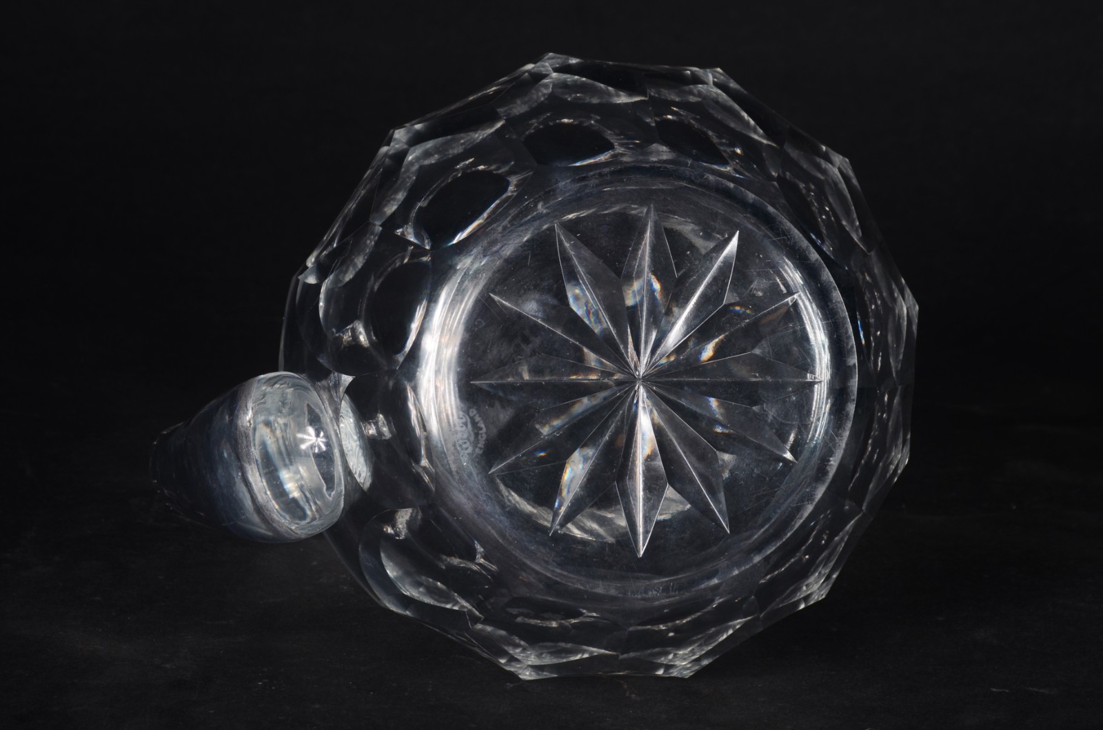 Jarra com alça para água de cristal inglês Webb facetada. Marcada na... - foto 5 de 5