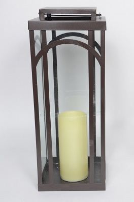 Lanterna de metal e vidro para uma vela. Medidas 26 x 26 cm e altura...