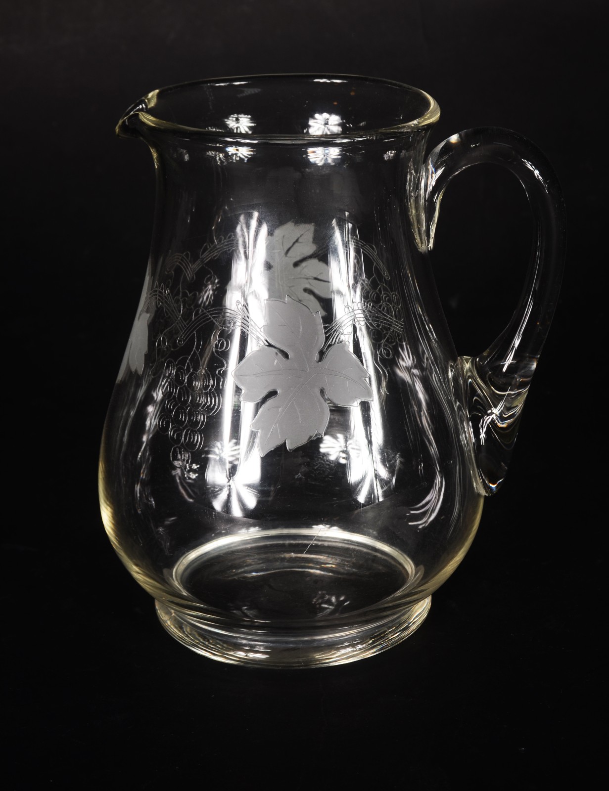 Conjunto de cristal lavrados com uvas e folhas de parreiras, composto... - foto 6 de 10