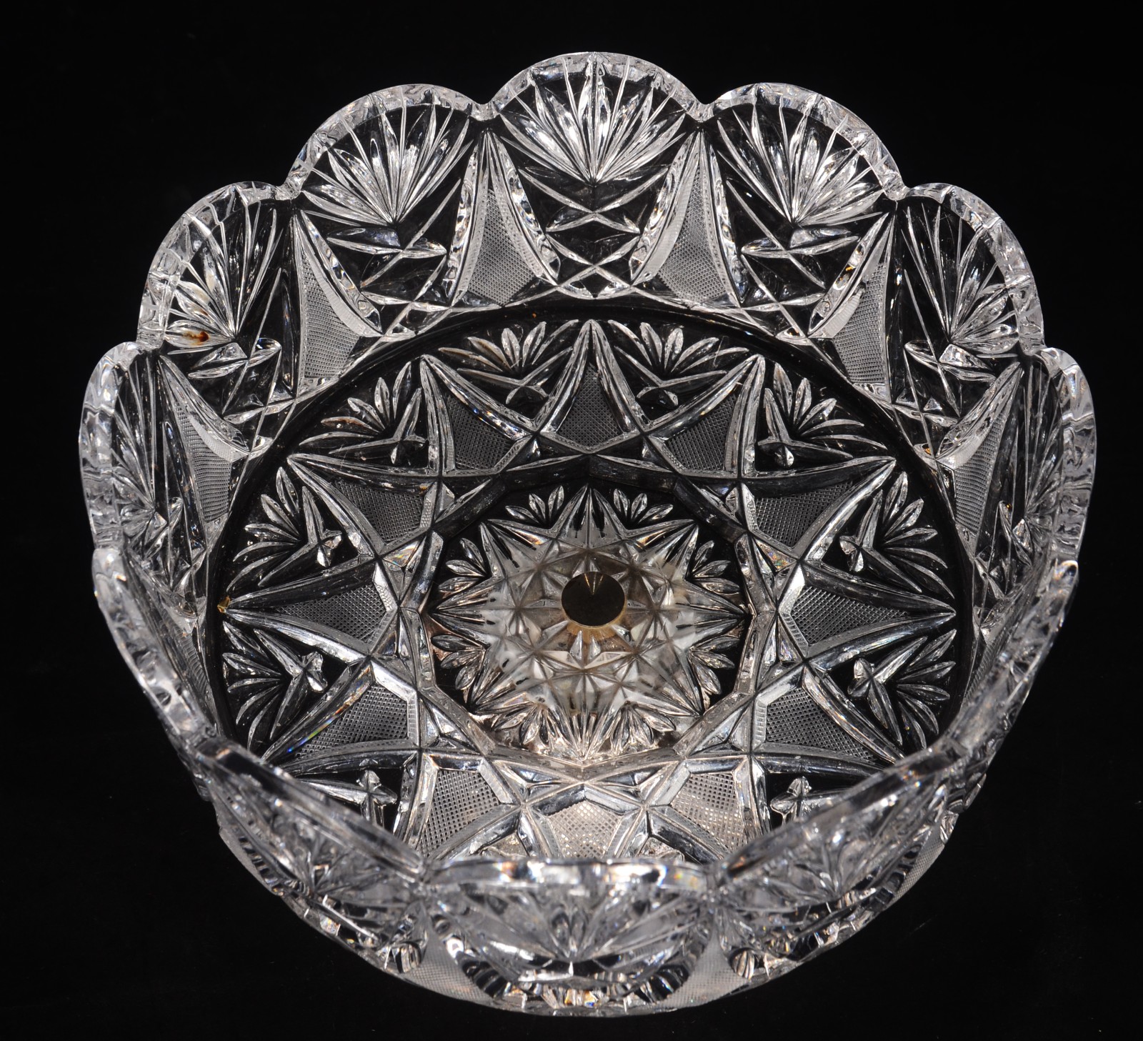 Fruteira de cristal lapidado com base de metal alemão. - foto 4 de 8
