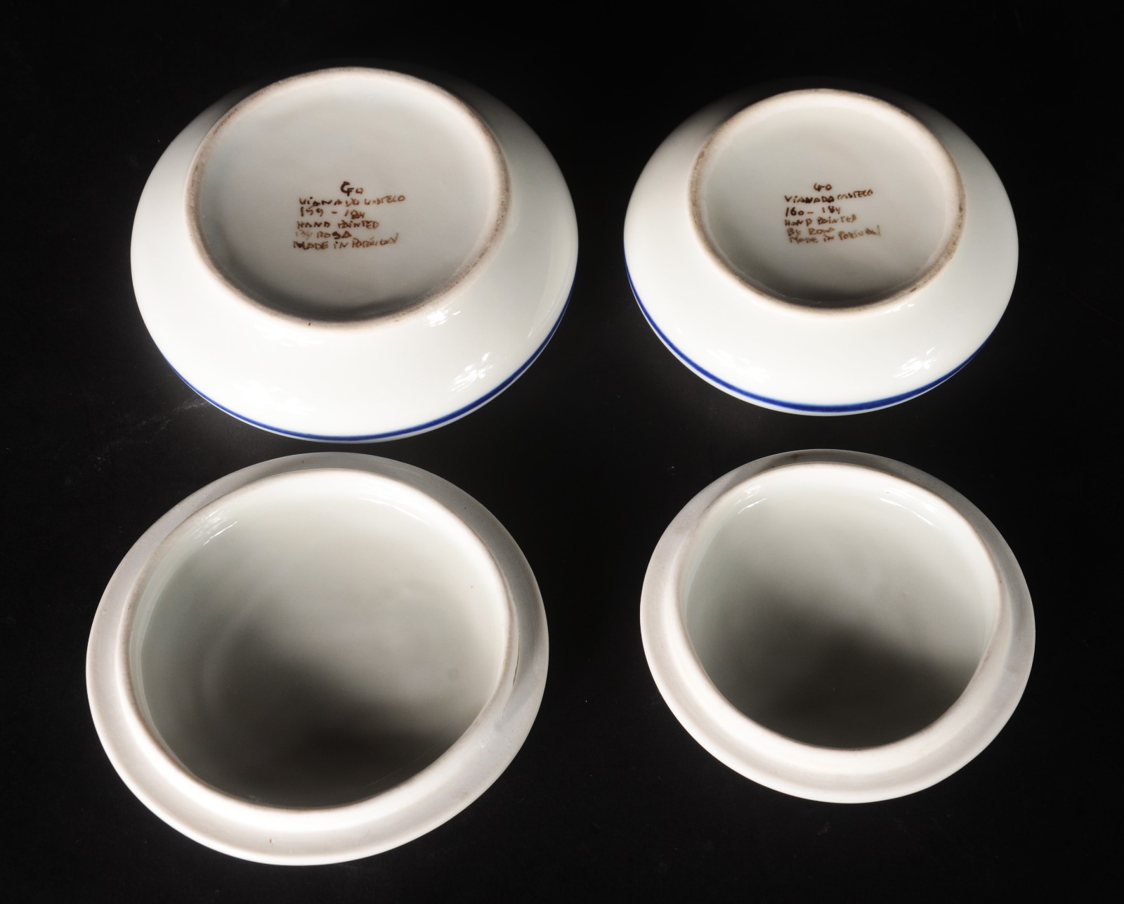 Diversas peças, sendo: galheteiro, vaso e par de caixas de porcelana... - foto 10 de 11