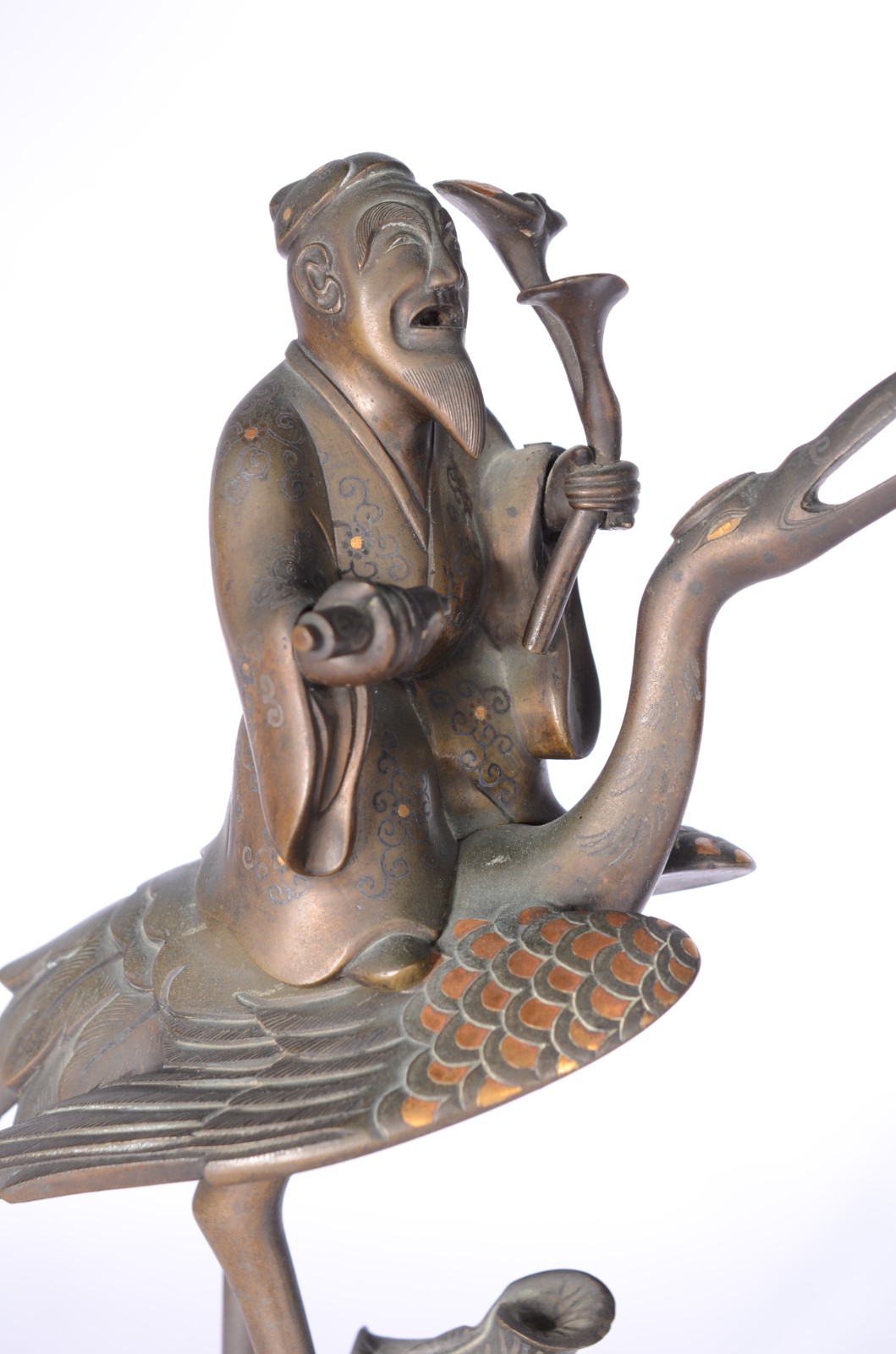 Par de antigas esculturas chinesas em bronze com detalhes dourados... - foto 5 de 8