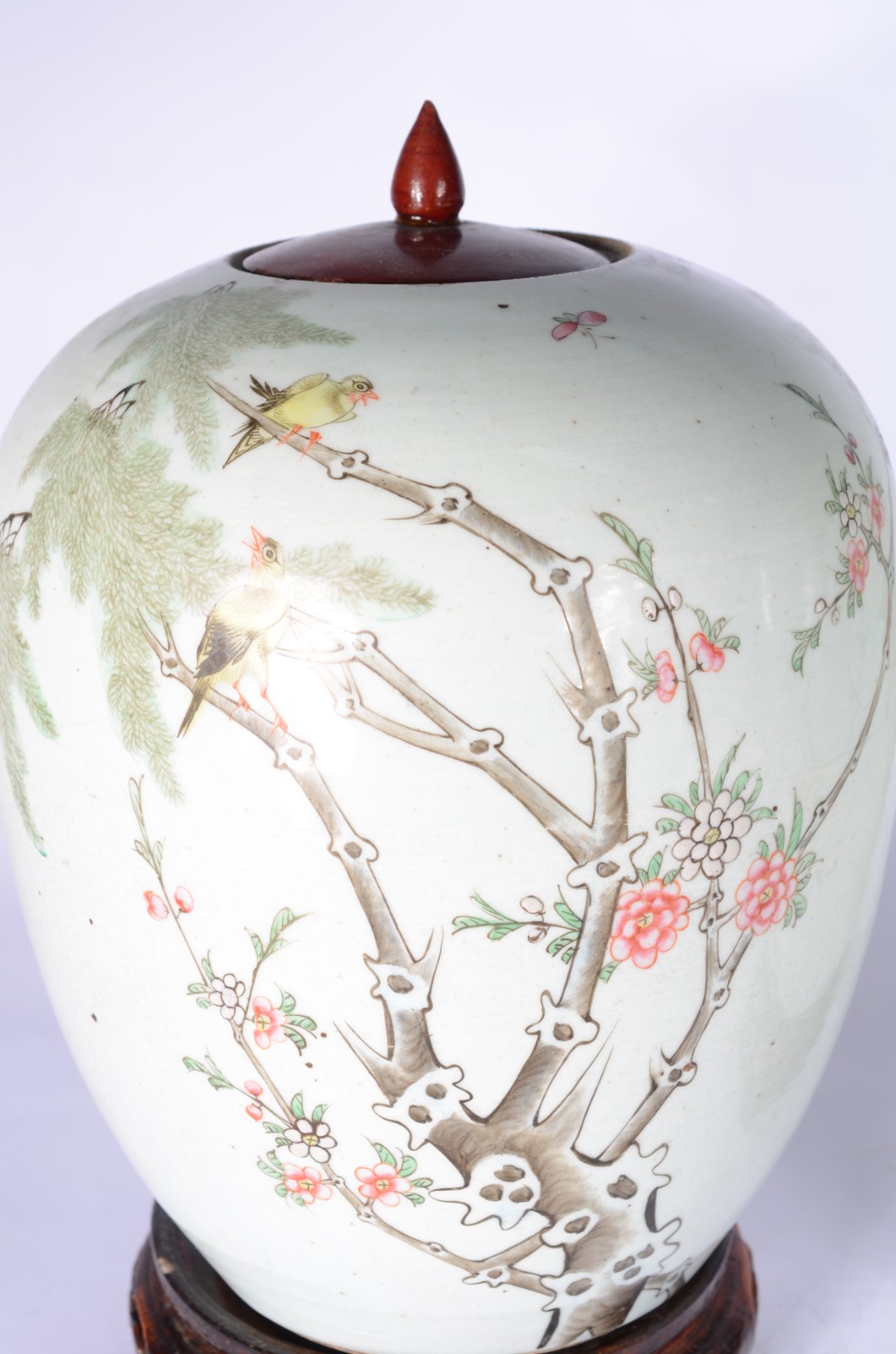 Par de antigos potiches de porcelana chinesa decorados com galhos... - foto 7 de 8