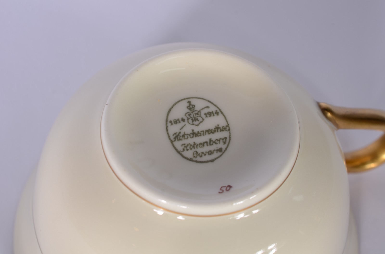 Conjunto com 13 xícaras de chá de porcelana alemã Bavaria, branca com... - foto 6 de 8