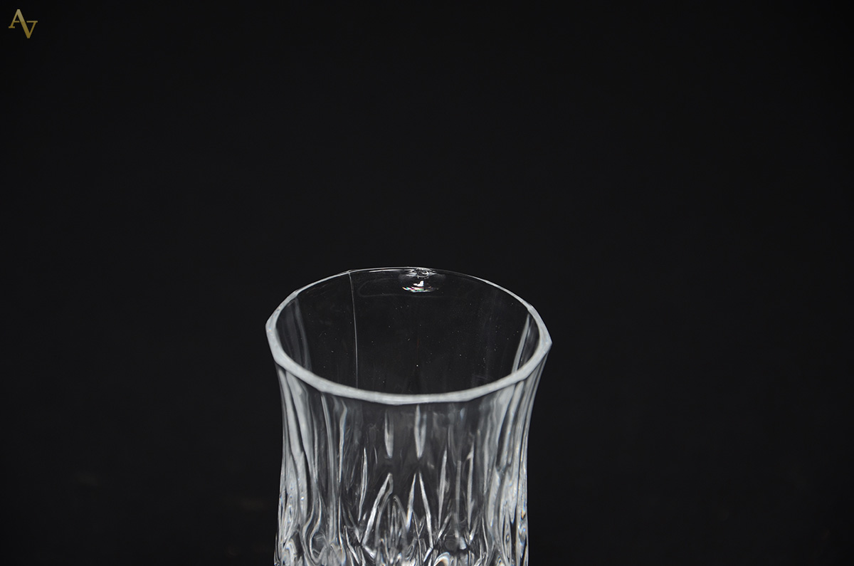 Doze cálices de cristal italiano para vinho ( um com pequeno bicado). - foto 2 de 2