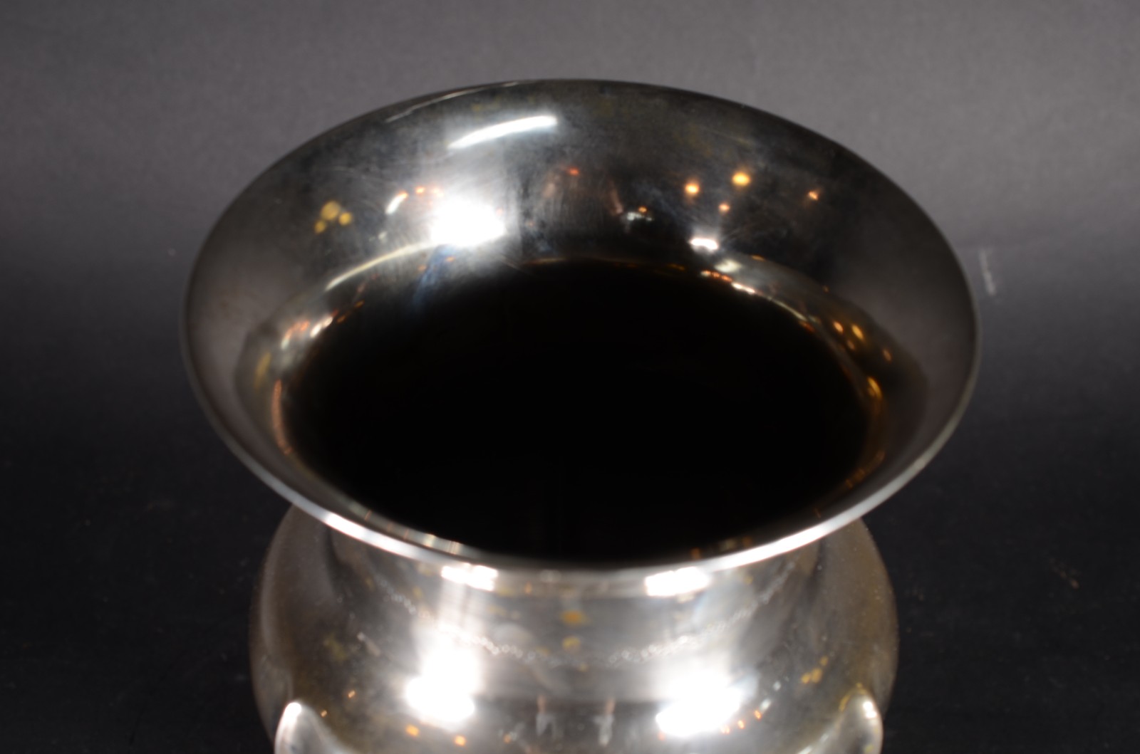 Vaso de prata contraste 833 mls, base recortada. Peso da prata 670 g... - foto 2 de 6