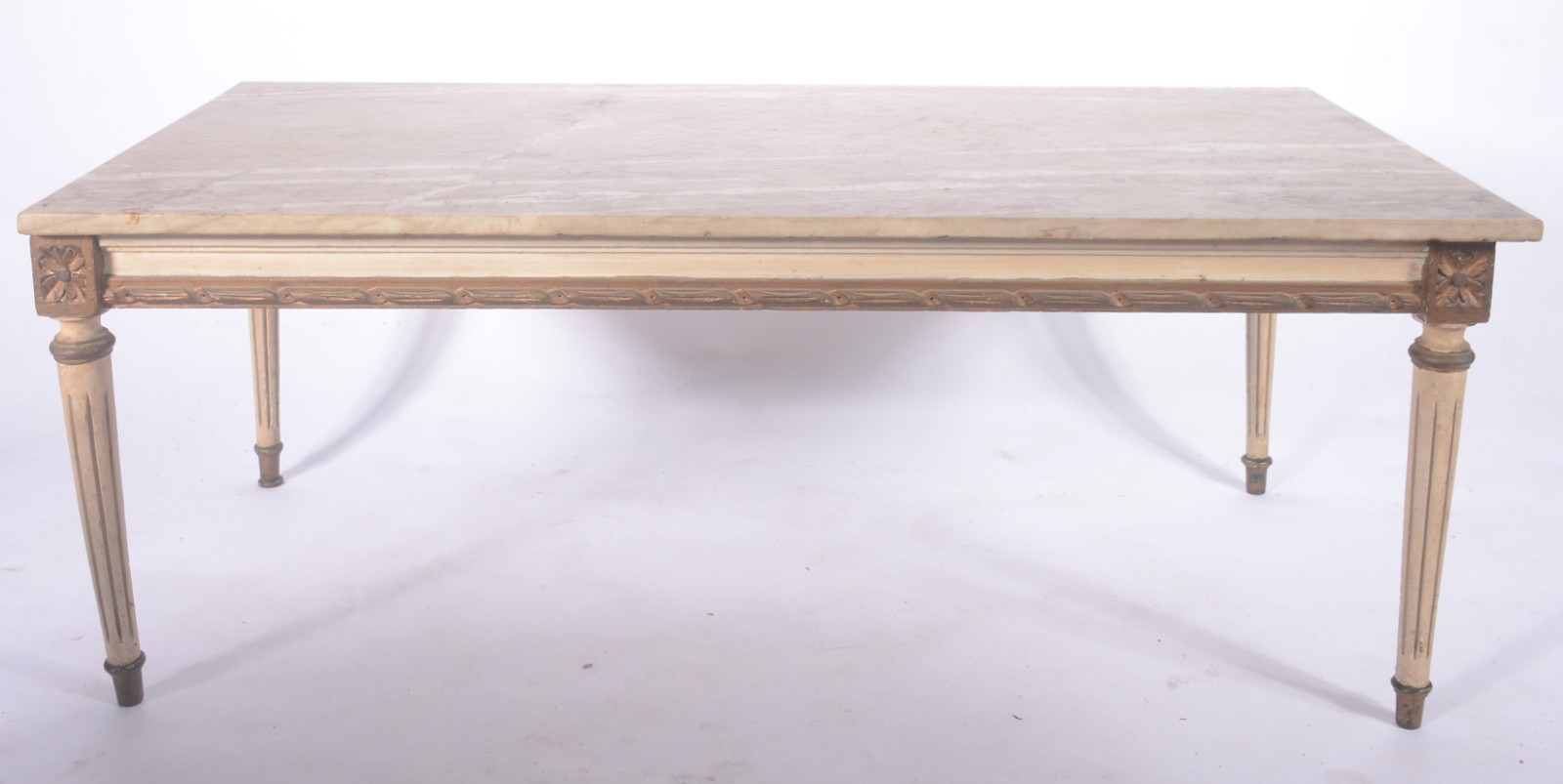 Conjunto de mesa de centro e par de laterais de madeira patinada com... - foto 2 de 9