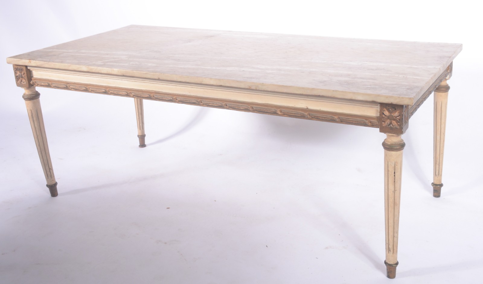 Conjunto de mesa de centro e par de laterais de madeira patinada com... - foto 3 de 9