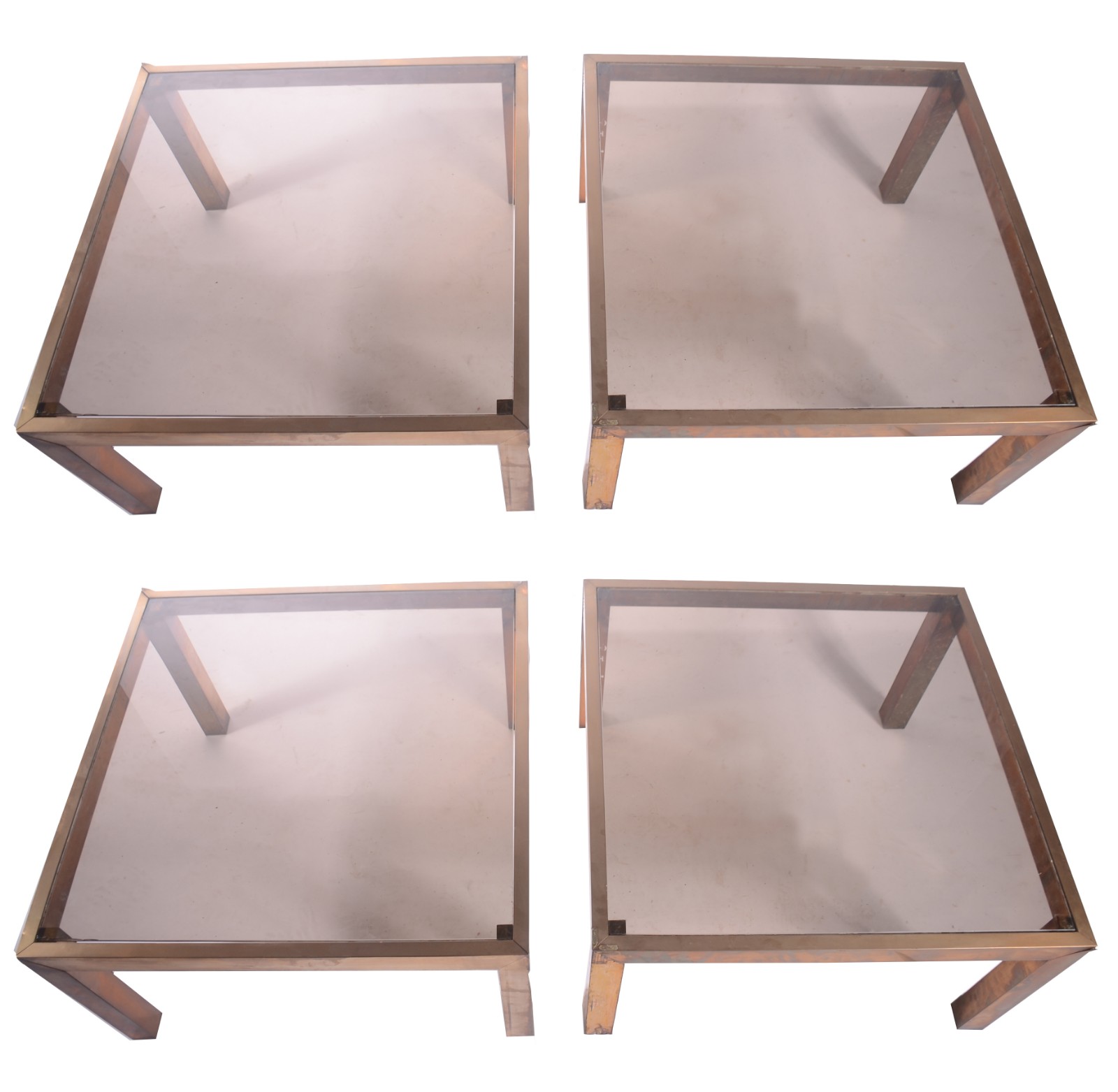 Quatro mesinhas de metal e vidro. Placas de metal soltando - com... - foto 3 de 5