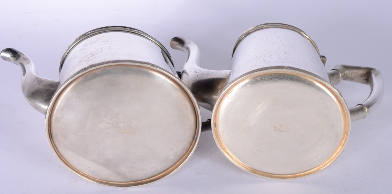 Baixela de chá e café de metal prateado, composto de: bandeja, 2... - foto 8 de 11