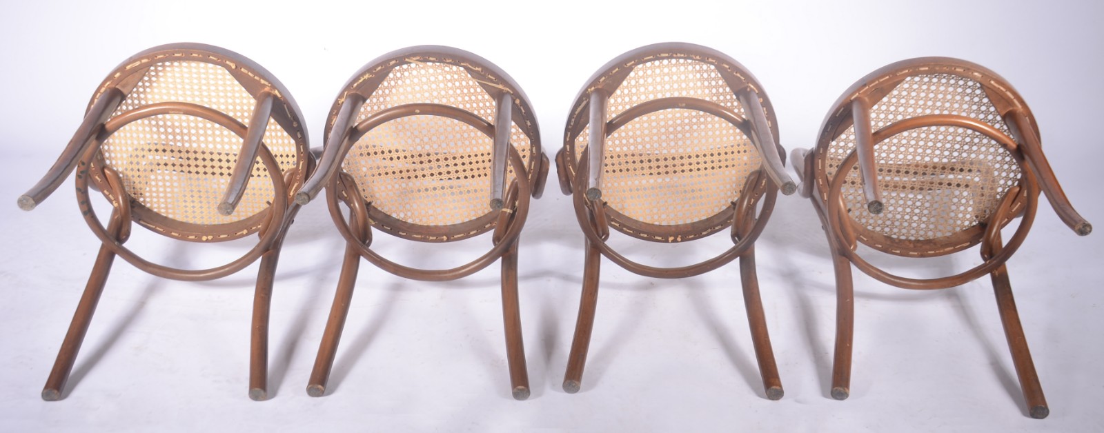 Conjunto com 4 cadeiras de madeira clara estilo austríaco, assentos... - foto 7 de 8