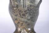 Torso feminino de pedra, assinado. - Torso feminino de pedra, assinado.